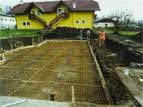 Beton� z�kladovej dosky pod baz�n