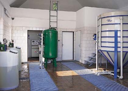 Technologick� linka s tlakov�m filtrom FST
